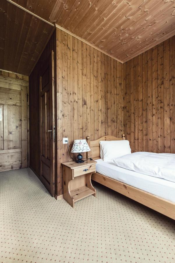 Hotel Fex Sils Maria Bagian luar foto